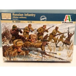 Russian Infantry WWII  Figures 48 Soldiers  1/72 N°6069 Italeri