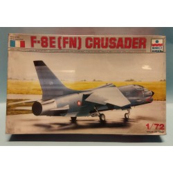 F-8E (FN) Crusader - Plastic Model Kit -9075 - Esci - 1/72 Vintage Production