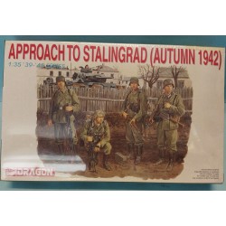 Approach to Stalingrad 1942 Figures Soldiers Dragon 1/ 35 N°6122