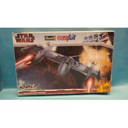 Magnaguard Fighter Star Wars Plastic Model Easy Kit 43 cm. Revell