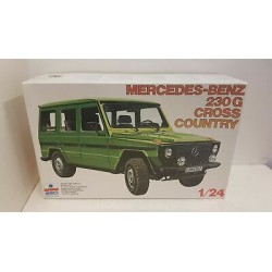 Mercedes Benz 230 G Cross Country Model Kit Plastic 1:24  Esci N°3022