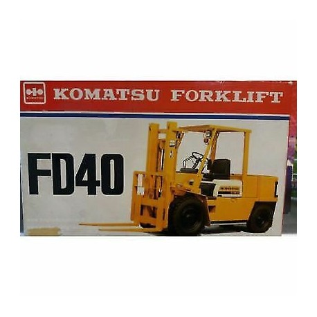 Komatsu - FORKLIFT - FD 40 -  die cast metal model  1/25  in metallo art.vintage