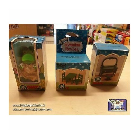 Sylvanian Families - Lotto 3 pezzi una Ranocchia e 2 mobiletti - Set Figures  - 