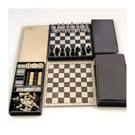Lotto Scacchi : due scacchiere magnetiche da viaggio cm.13 vintage (leggere)