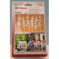 Passeggeri e Passanti Art 63000 Figuren n 12  Scala 1/32 Preiser