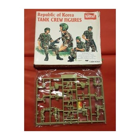 Republic Of Korea TANK CREW - 4 Soldatini - Scala 1/35 Academy 