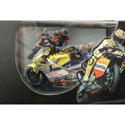 Honda Nastro Azzurro - 46 Valentino Rossi - Bike Die cast metal 1:24 IXO 2001