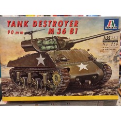 M36 B1 Tank Destroyer 90 mm Plastic Model Kit Scala 1:35  N 250 Italeri