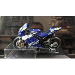 Yamaha YZRM1 GO!!!!!! - 46 Valentino Rossi - Bike Die cast metal 1:22 Italeri