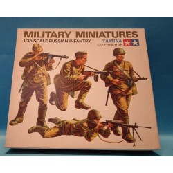 Military Miniature Russian Infantry Set Scala 1/35 Item MM122-100 Tamiya