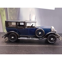 RIO - ISOTTA FRASCHINI 8A - Modello DIE-CAST 1/43 '70 '80 ITALIA (no box)