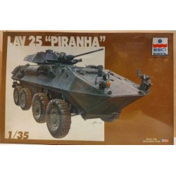 US Lav 25 Piranha  combat vehicle -  Plastic model Kit 1:35 Esci Ertl art.5033