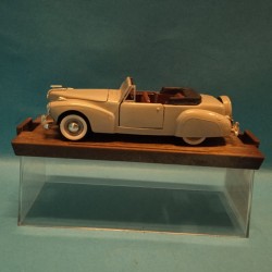 RIO Lincoln Continental cod.44  Modello DIE CAST 1/43 ITALIA (box non originale)