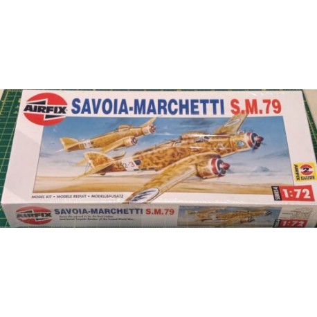 Savoia Marchetti SM 79 Series 4 Plastic Model Kit Scala 1/72 04007 Airfix